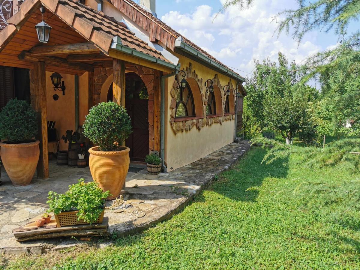 Vikendica Kraj Dunava Oaza Banostor Exterior foto